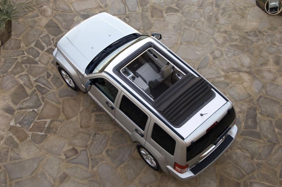  Jeep Cherokee 2008 года  (фото 112 из 161)